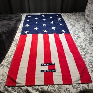 Tommy Hilfiger American flag towel